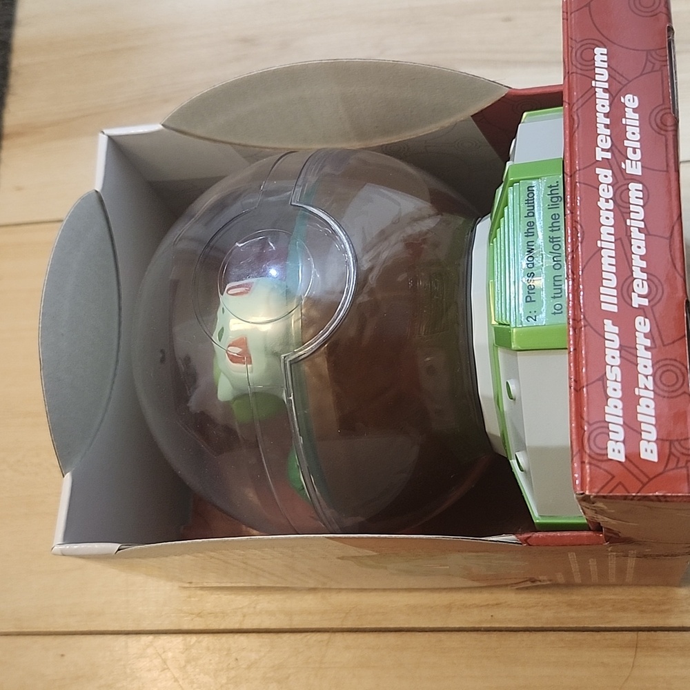 Bulbasaur illuminated terrarium